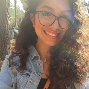 Meet your Posher, Andrea